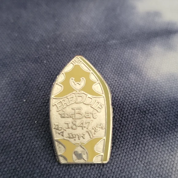 Set of 4 Disney Pins for Trading, Donald Duck, Pluto, Goofy, and Freddie the Bat - Picture 5 of 6